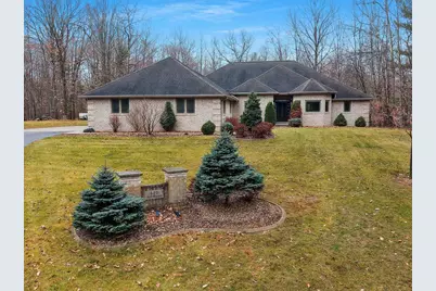 425 Hill Haven Court, Little Suamico, WI 54141 - Photo 2