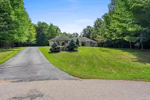 425 Hill Haven Ct, Little Suamico, WI 54141 - Photo 58