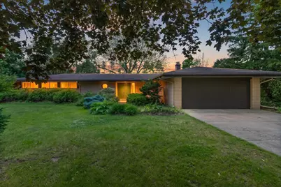 5531 Long Court, Appleton, WI 54914 - Photo 1
