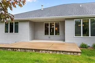 111 Regent Pl, Neenah, WI 54956 - Photo 4
