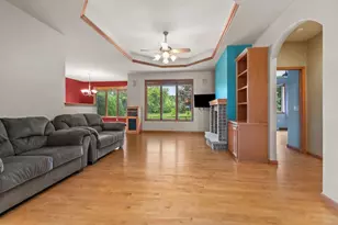 111 Regent Pl, Neenah, WI 54956 - Photo 10