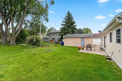 1429 S Oneida Street, Green Bay, WI 54304 - Photo 8