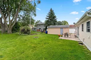 1429 S Oneida St, Green Bay, WI 54304 - Photo 8