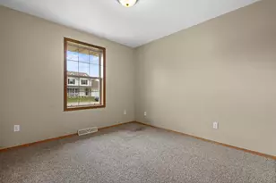 1085 Grassymeadow Ln, Menasha, WI 54952 - Photo 22