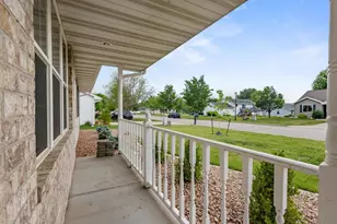 1085 Grassymeadow Ln, Menasha, WI 54952 - Photo 26
