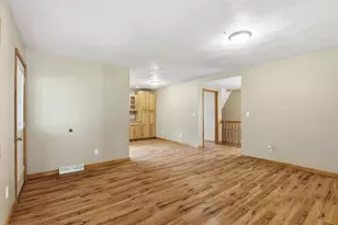 712 Algoma St, New London, WI 54961 - Photo 16