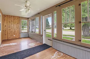 712 Algoma St, New London, WI 54961 - Photo 8