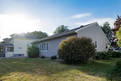 129 E 12th Street, Fond du Lac, WI 54935 - Photo 4