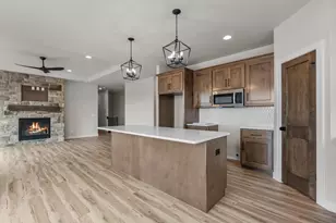 N8851 Killarney Way, Menasha, WI 54952 - Photo 14