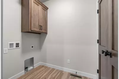 N8851 Killarney Way, Menasha, WI 54952 - Photo 68