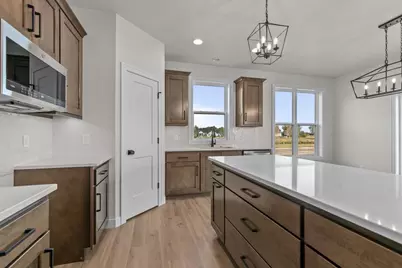 N8851 Killarney Way, Menasha, WI 54952 - Photo 2