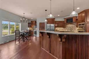 493 Dalton Rd, Neenah, WI 54956 - Photo 12