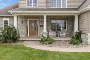 493 Dalton Rd, Neenah, WI 54956 - Photo 4