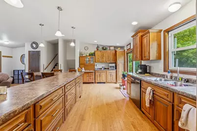 960 Maricopa Drive, Oshkosh, WI 54904 - Photo 4