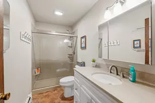 960 Maricopa Dr, Oshkosh, WI 54904 - Photo 8