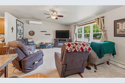 960 Maricopa Drive, Oshkosh, WI 54904 - Photo 6