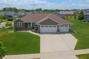 3543 Becket Dr, Green Bay, WI 54313 - Photo 4
