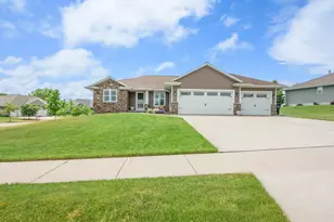 3543 Becket Dr, Green Bay, WI 54313 - Photo 2