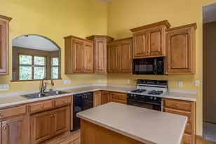 N7914 Creekside Dr, Sherwood, WI 54169 - Photo 10