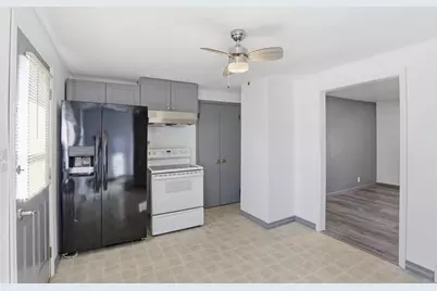 1001 W Grant Street, Appleton, WI 54914 - Photo 6