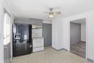 1001 W Grant St, Appleton, WI 54914 - Photo 6