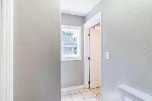 1037 S Roosevelt St, Green Bay, WI 54301 - Photo 10