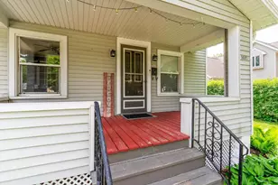 1037 S Roosevelt St, Green Bay, WI 54301 - Photo 2