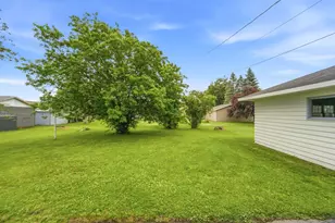 418 Lima St, New London, WI 54961 - Photo 22