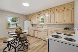 418 Lima St, New London, WI 54961 - Photo 6