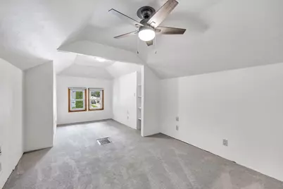 1243 S Irwin Avenue, Green Bay, WI 54301 - Photo 24
