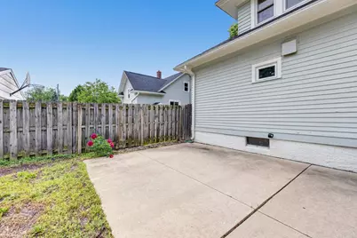 1243 S Irwin Avenue, Green Bay, WI 54301 - Photo 6