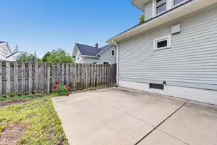 1243 S Irwin Ave, Green Bay, WI 54301 - Photo 6
