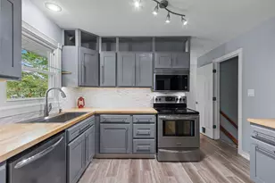 1231 Rhode Island St, Sturgeon Bay, WI 54235 - Photo 14