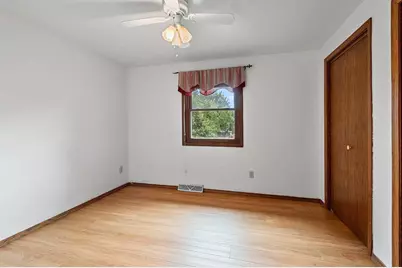716 Eau Claire Place, De Pere, WI 54115 - Photo 30
