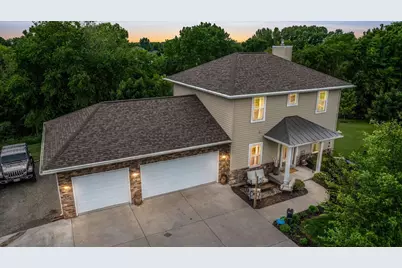 2638 Williams Grant Drive, De Pere, WI 54115 - Photo 2