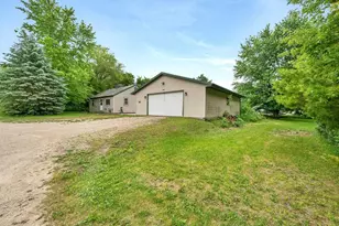 3125 Breezewood Ln, Neenah, WI 54956 - Photo 36