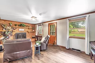 116 S Clay St, De Pere, WI 54115 - Photo 8