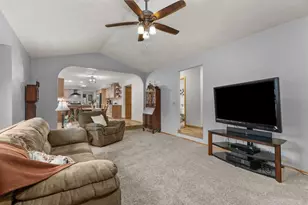 1079 Grassy Plains Dr, Neenah, WI 54956 - Photo 28