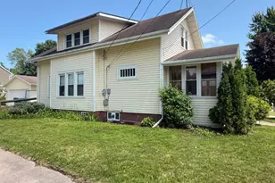 27 E 14th St, Clintonville, WI 54929 - Photo 38