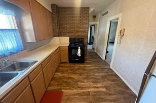 27 E 14th St, Clintonville, WI 54929 - Photo 10