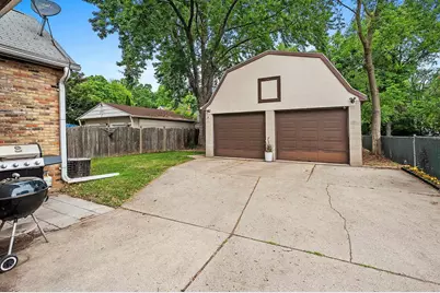 968 Hickory Hill Drive, Green Bay, WI 54304 - Photo 2