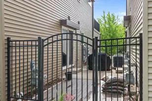312 N Van Buren St, Green Bay, WI 54301 - Photo 42