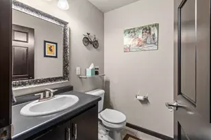 312 N Van Buren St, Green Bay, WI 54301 - Photo 20