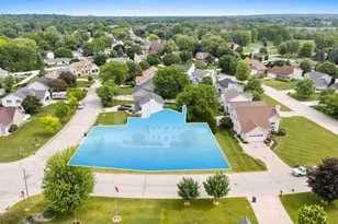 821 McCastlen St, Green Bay, WI 54301 - Photo 2