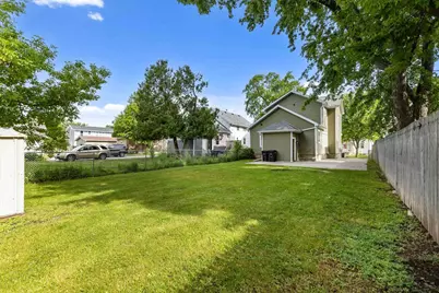 229 Fulton Avenue, Oshkosh, WI 54901 - Photo 8