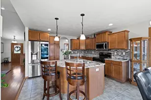 2143 W Melcorn Cir, De Pere, WI 54115 - Photo 16