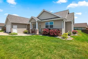 2143 W Melcorn Cir, De Pere, WI 54115 - Photo 2