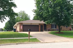 1023 Rockwell Rd, Green Bay, WI 54313 - Photo 6