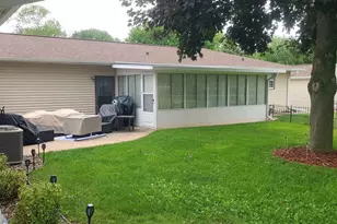 1023 Rockwell Rd, Green Bay, WI 54313 - Photo 8