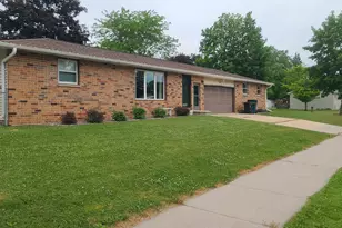 1023 Rockwell Rd, Green Bay, WI 54313 - Photo 4